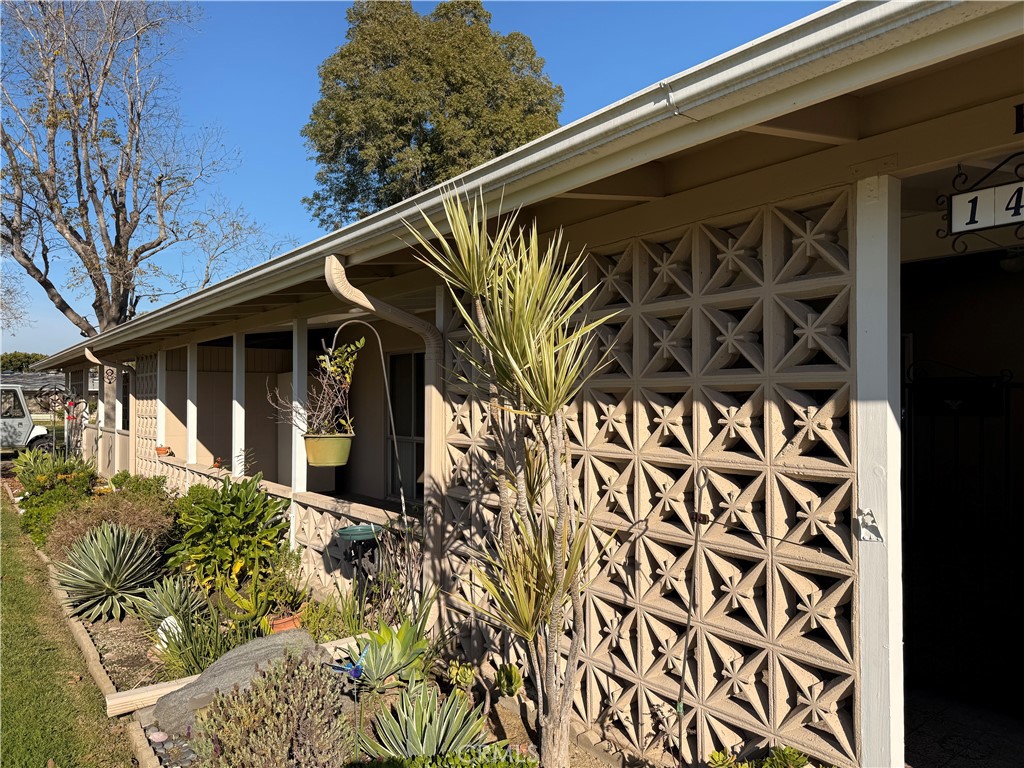 1321 Prestwick Road 147K