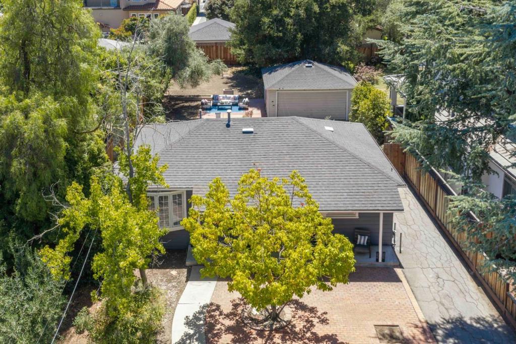 4158 Baker Avenue
