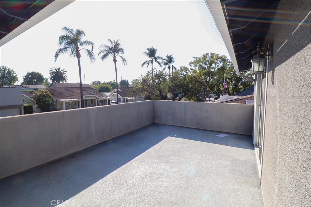 OLD TOWNE - Residential Income