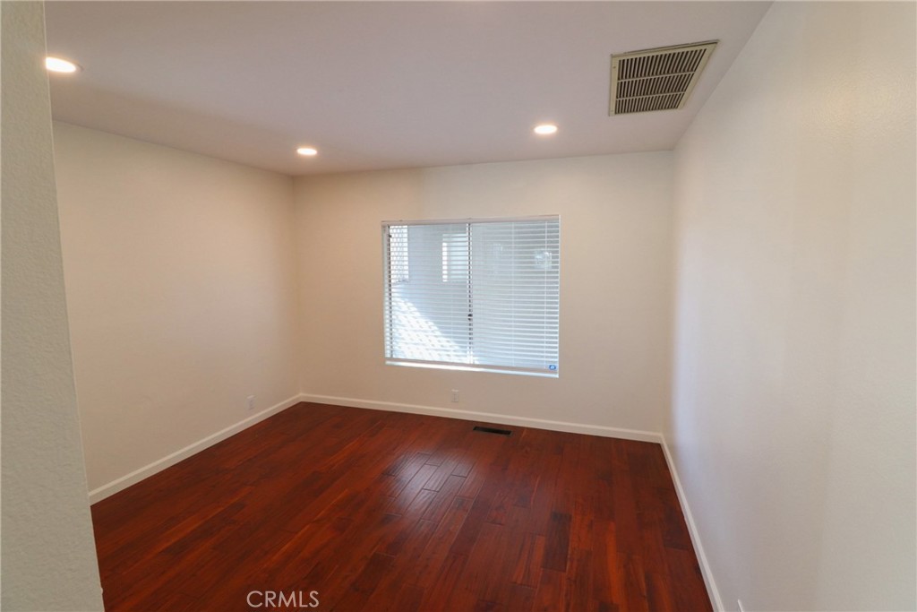 OLD TOWNE - Residential Income