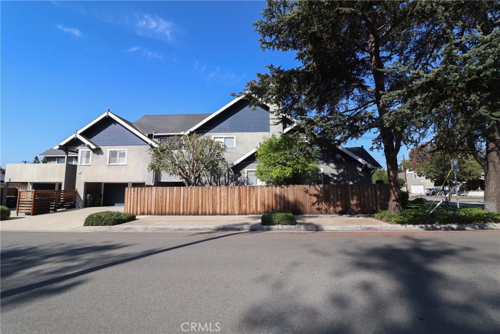 OLD TOWNE - Residential Income