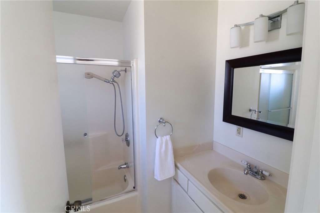 OLD TOWNE - Residential Income