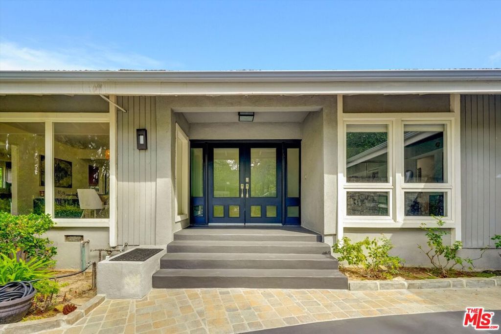 3530 Royal Woods Drive