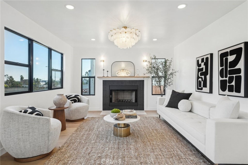 Properties 3 2215 Wellington Road