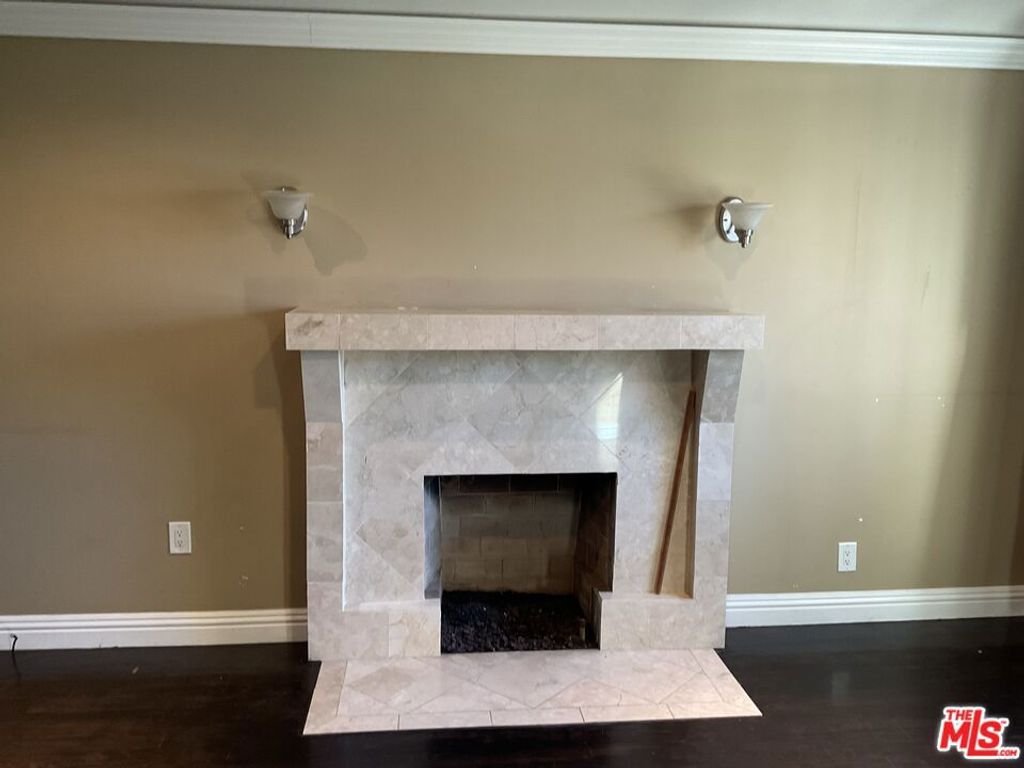 Photo of 2144 Alsace Avenue, Los Angeles, CA 90016 (MLS # 26638687)