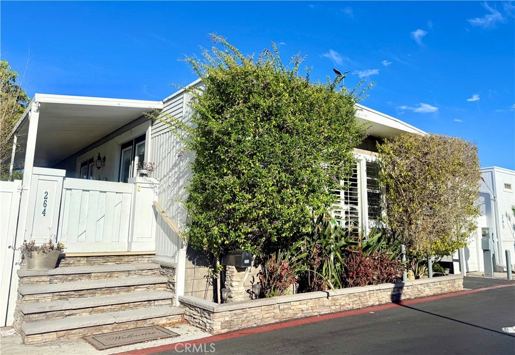 264 Mayflower, Newport Beach CA 92660 - Photo 1