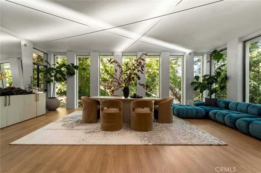 3191 Laurel Canyon Boulevard