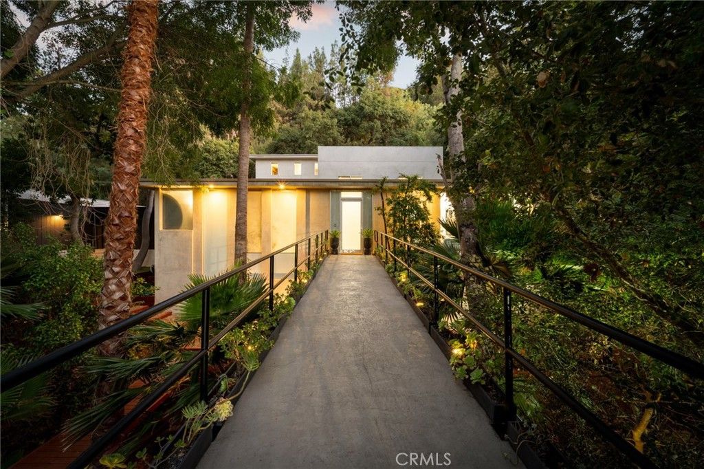 Photo of 3191 Laurel Canyon Boulevard, Studio City, CA 91604 (MLS # SR25255633)