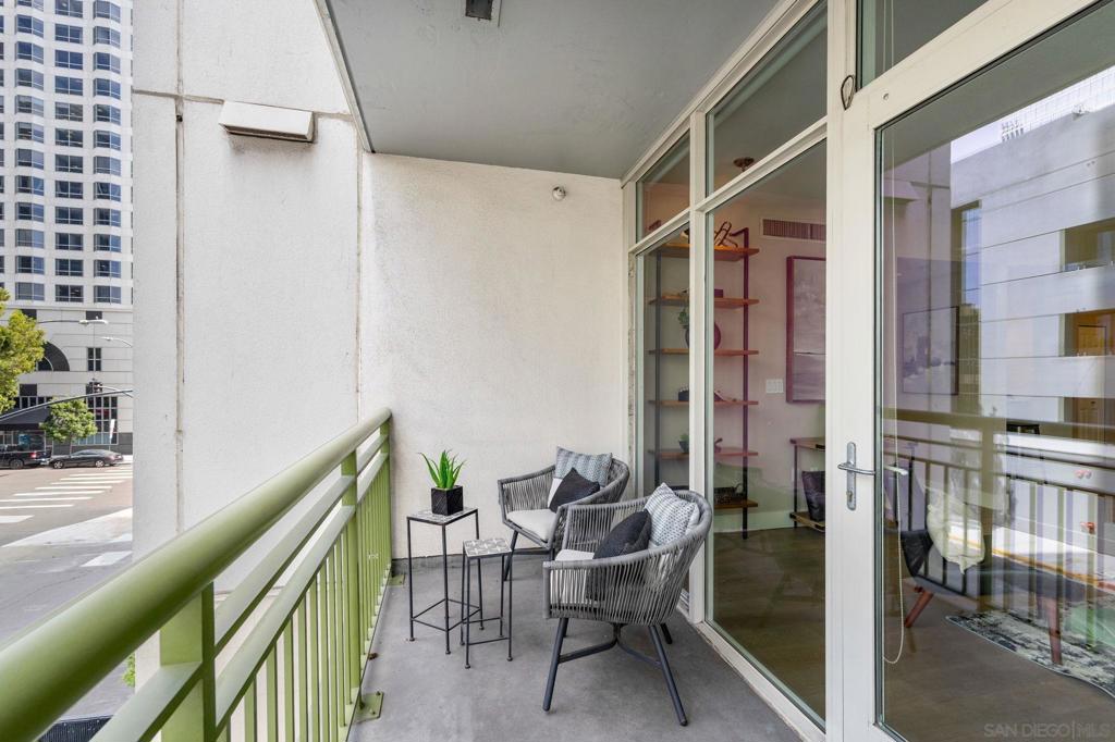 1240 India St. 307
