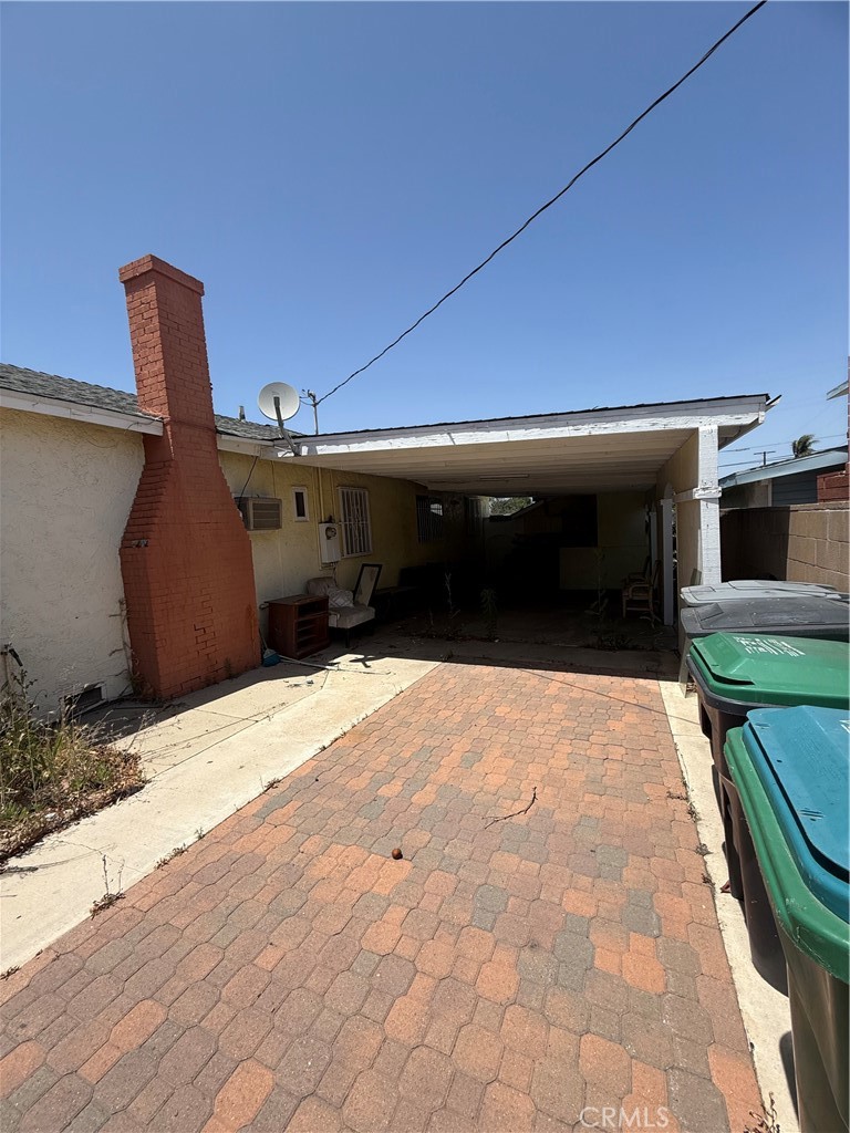 119 W Francis Street