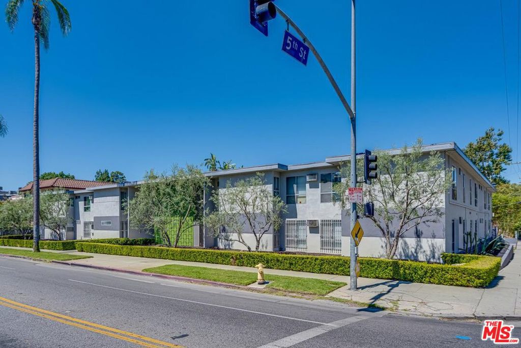 Cheerfully remodeled 2BR/2BA top-floor corner unit greater Hancock Park location. Be the first to live in this beautifully remodeled, light-filled top-floor corner unit in a carefully restored mid-century building in a great high demand neighborhood. This spacious 2-bedroom, 2-bath residence features newer kitchen, bathrooms, flooring, appliances, in-unit washer/dryer, and generous closet space. With only one shared wall, this private and quiet unit offers the perfect blend of style and serenity. The newly updated kitchen is outfitted with modern appliances, and the open layout is ideal for both relaxing and entertaining. Enjoy secured parking for one car and an unbeatable location just minutes from Larchmont Village, Mid-City, and Koreatown - home to some of LA's best shopping, dining, and nightlife. This is the one you've been waiting for. Available now and ready for move-in!