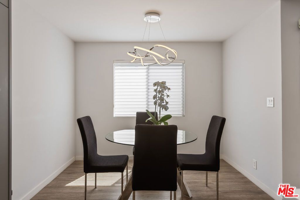 Photo of 1535 S Bentley Avenue #301, Los Angeles, CA 90025 (MLS # 26718905)