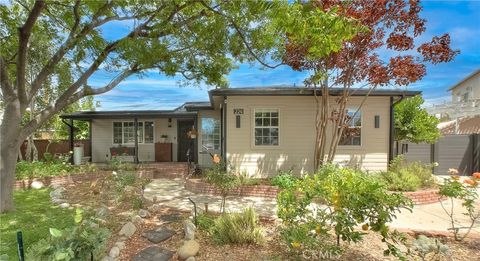 Photo of 224 Winetta Pl, Fullerton, CA 92833 (MLS # DW26088249)