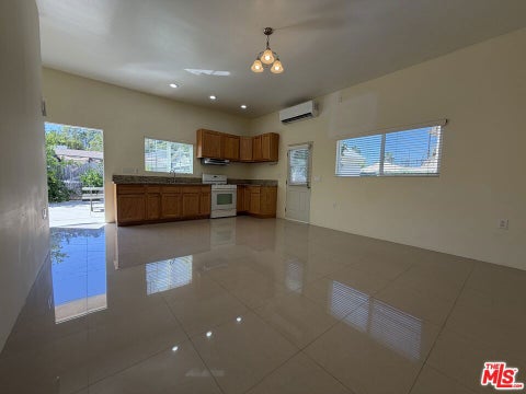 Photo of 14213 Califa Street, Sherman Oaks, CA 91401 (MLS # 26991205)