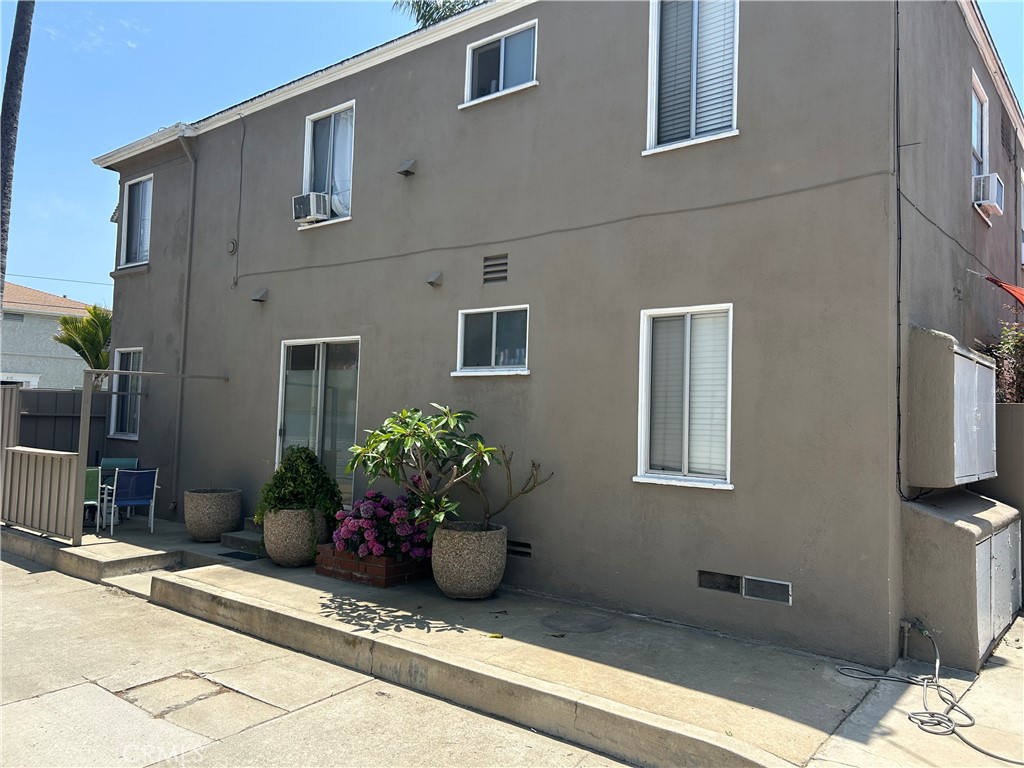 271 Covina Avenue 4