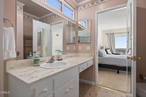 Tiny photo for 5382 Edgehill Circle, Ventura, CA 93003 (MLS # V1-33773)