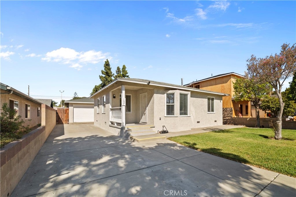 157 N Alameda Avenue