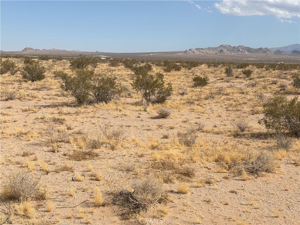 20-Acre Residential Land for Sale in Lucerne Valley – Zoned for Up to 14 Units – Near Big Bear Lake
Explore an exceptional opportunity to own 20 acres of residential-zoned land in the scenic and fast-growing community of Lucerne Valley, San Bernardino County. Ideal for developers, investors, or individuals seeking to construct a dream home or project near Big Bear Lake. This large parcel offers flat, buildable land with flexible zoning, allowing 1–14 units (UTS) and conditional uses like churches or manufactured homes.
Property Highlights:
• Lot Size: 20 Acres | Level Grade | Easy Build
• Zoning: Residential (Ex HPC/MHM – Max 14 UTS)
• Access: Fairlane Rd & Saxton Rd (Unpaved Road)
• Location: Minutes from Highway 18 and close to Big Bear Lake, schools, and amenities
• Utilities: Nearby – Buyer to verify
• Land Use: Single-family homes, manufactured housing, church, or other permitted uses
• District: Big Bear Lake Area | High Desert Region
Whether you're planning a private compound, a multi-unit development, or a long-term investment in a growing region, this parcel offers both location and potential. Don’t miss your chance to develop in one of Southern California’s most promising areas. The adjacent 20-acre parcel on Fairlane Rd is also available for sale separately.