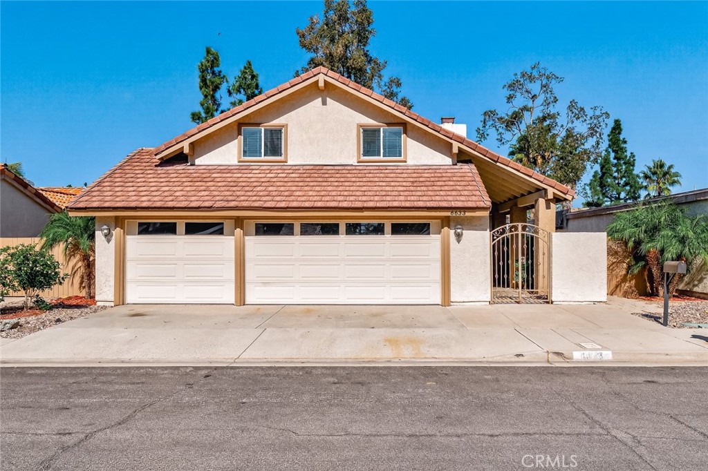 6633 E Paseo Del Norte