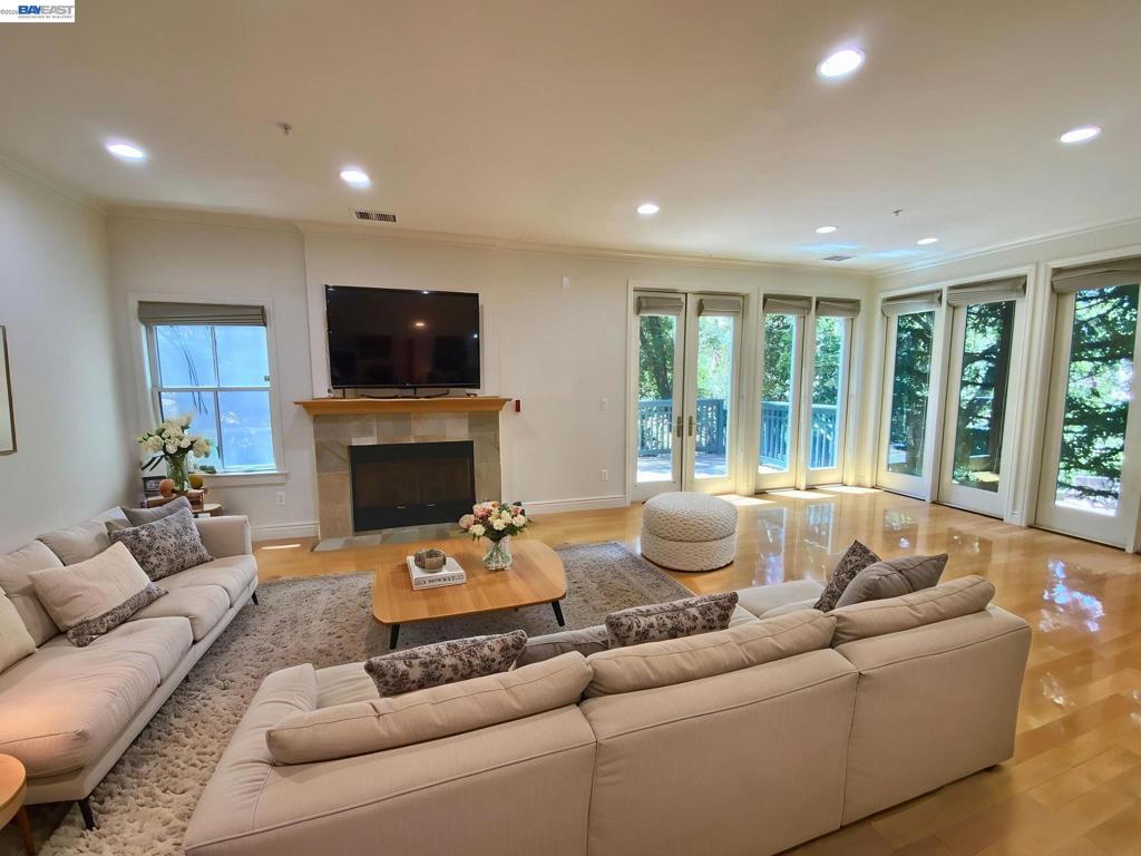 19 Edgewood Pl