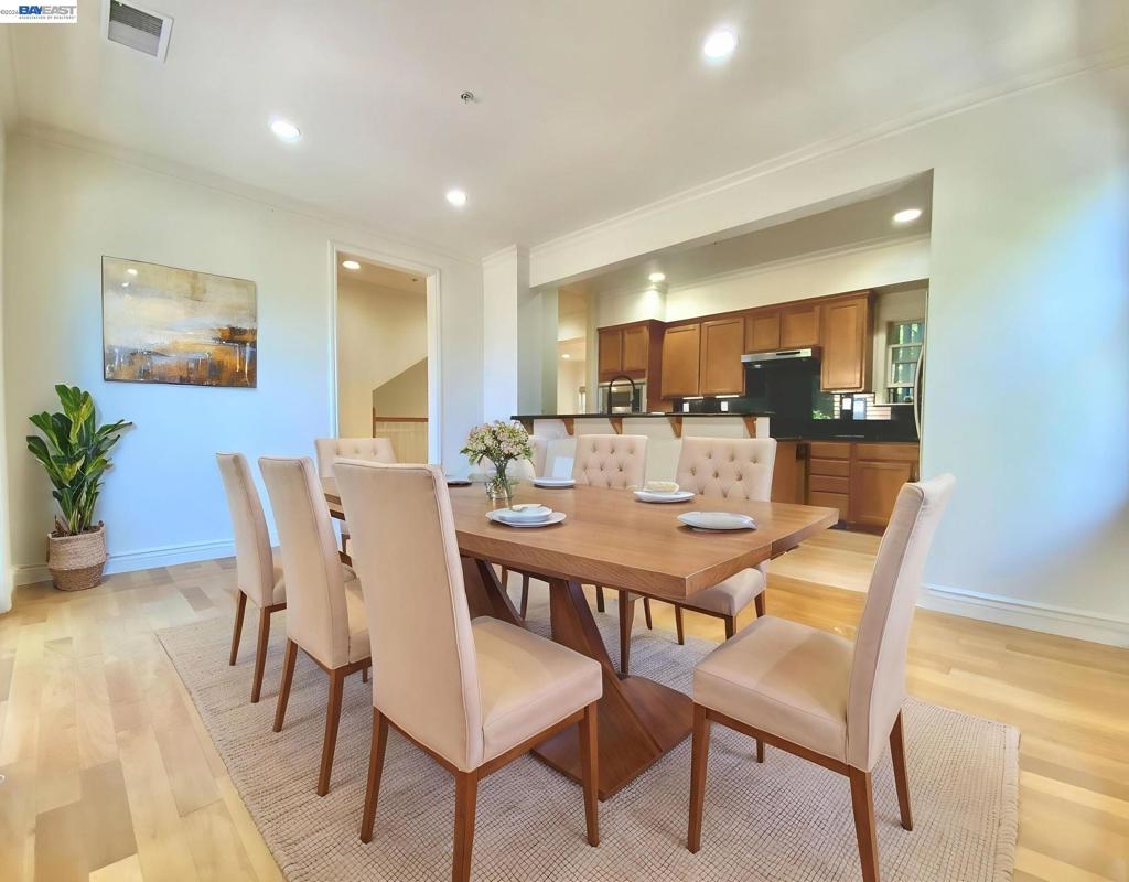 19 Edgewood Pl