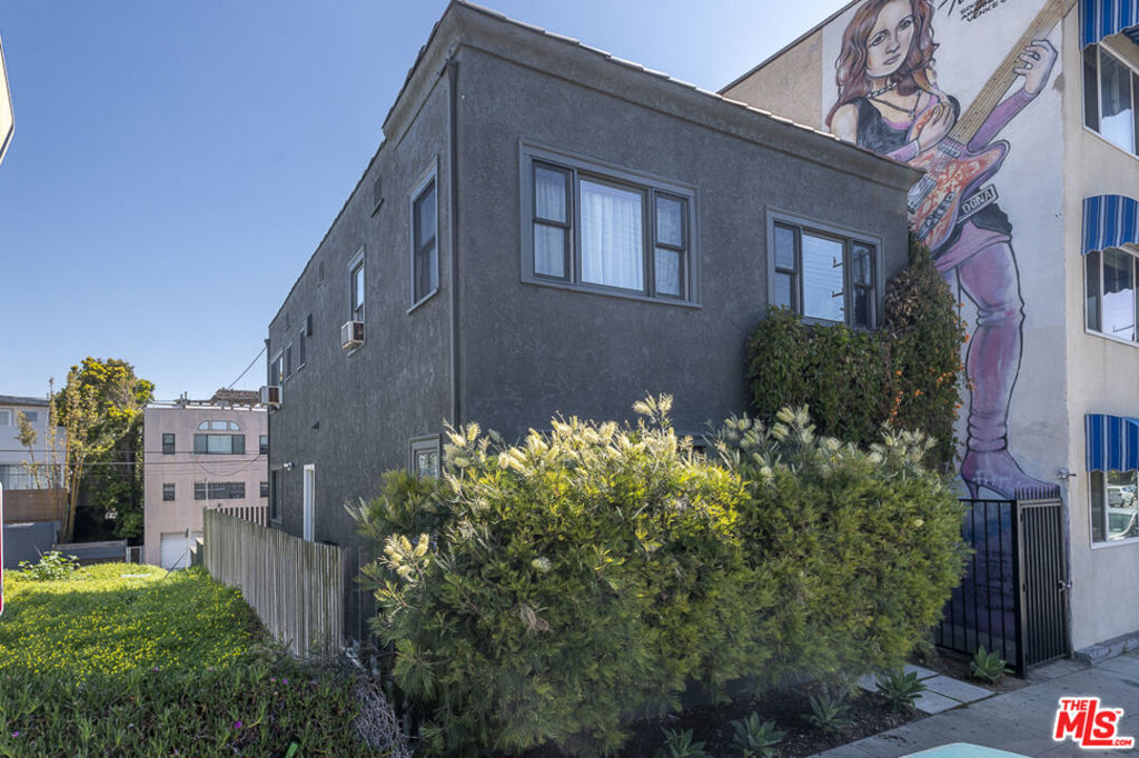 Welcome to this spacious lower-unit apartment in the heart of Venice, bathed in natural light and designed for contemporary living. Step inside to discover an airy living/dining area adorned with hardwood floors, perfect for relaxation or entertaining guests. The kitchen is equipped with sleek stainless steel appliances and ample counter space, making meal preparation a joy. The two generously sized bedrooms are connected by a stylish jack & jill bathroom featuring a remodeled tile bath and charming vanity. Added conveniences include an in-unit washer and dryer, as well as tandem parking for two cars. Located just moments from the beach, this prime spot offers easy access to Venice's attractions, including basketball courts, a skate park, biking trails, surf spots, and nearby restaurants. Experience the joy of Venice living!