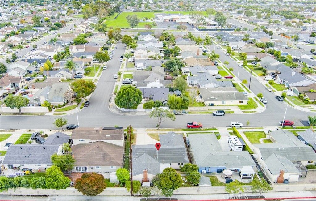 Photo of 6631 Walton Dr, Huntington Beach, CA 92647 (MLS # PW26067567)