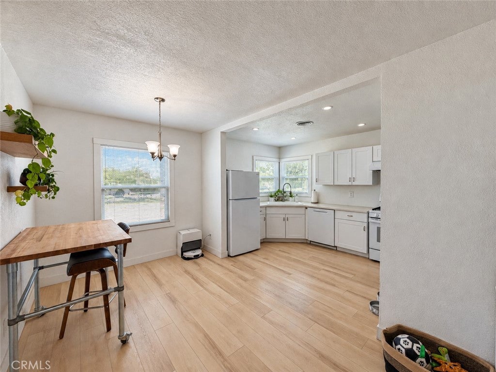 459 N 1st