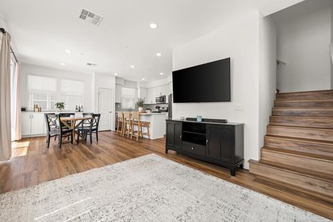 Tiny photo for 2328 Stardust, Escondido, CA 92025 (MLS # PTP2601764)