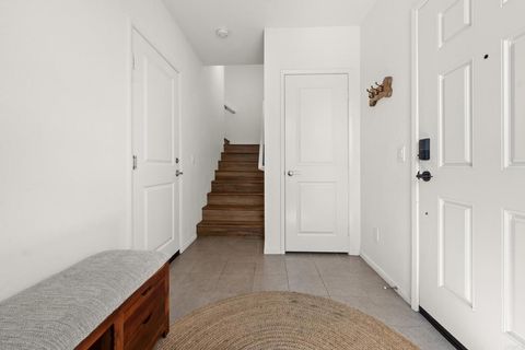 Tiny photo for 2328 Stardust, Escondido, CA 92025 (MLS # PTP2601764)