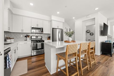 Tiny photo for 2328 Stardust, Escondido, CA 92025 (MLS # PTP2601764)