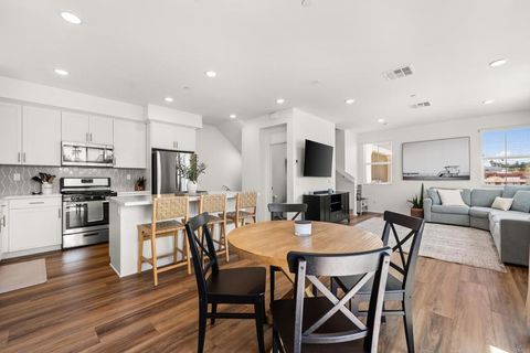 Tiny photo for 2328 Stardust, Escondido, CA 92025 (MLS # PTP2601764)