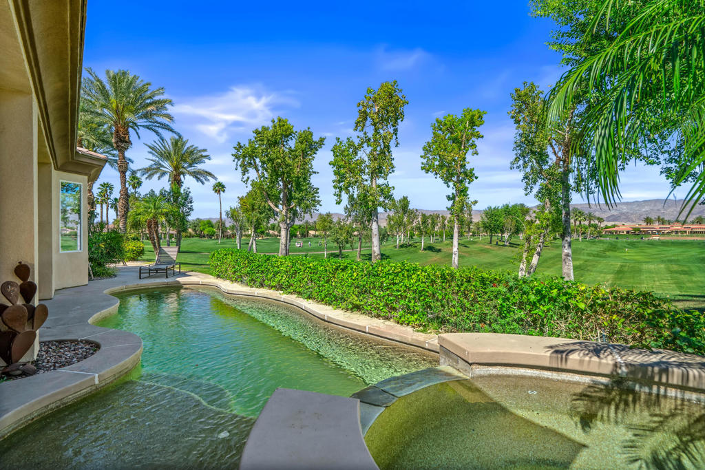 44704 Alexandria Vale