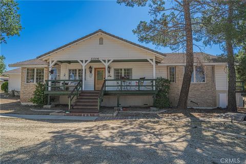 Photo of 33306 Tyndall RD, Agua Dulce, CA 91390 (MLS # SR26110068)