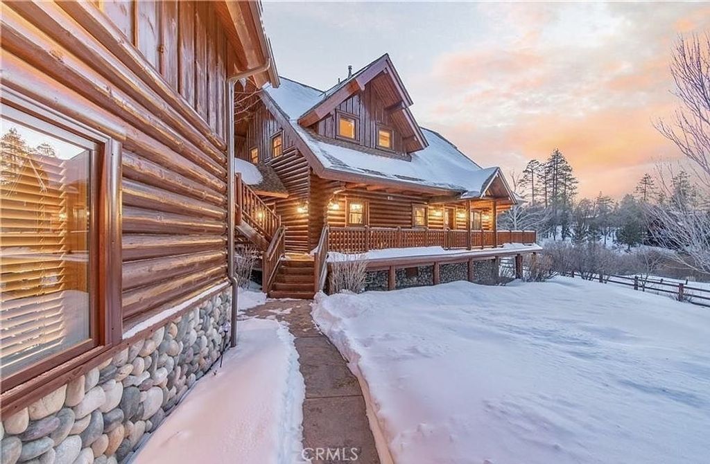 Photo of 43629 Bow Canyon Drive, Big Bear Lake, CA 92315 (MLS # PW26084121)