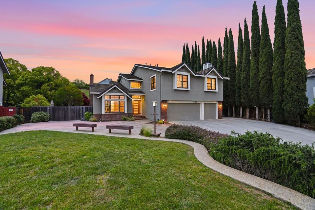 1120 Valley Quail Circle