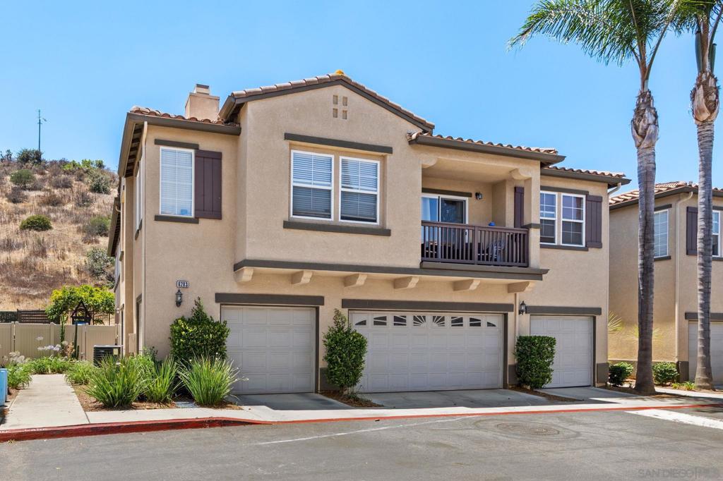 6283 Avenida De Las Vistas