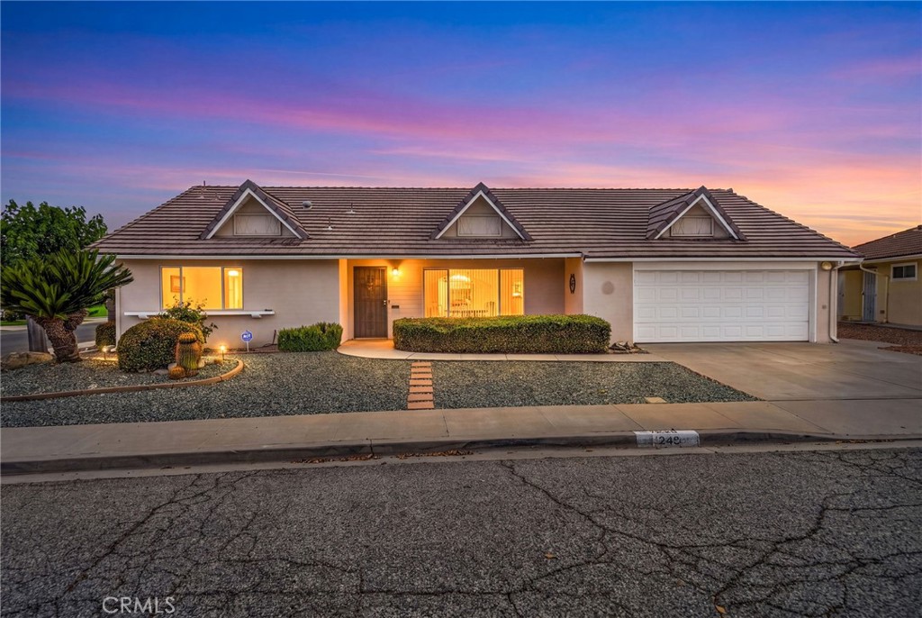 Photo 1 of 52 — 1240 W Montrose Avenue, Hemet, CA 92543