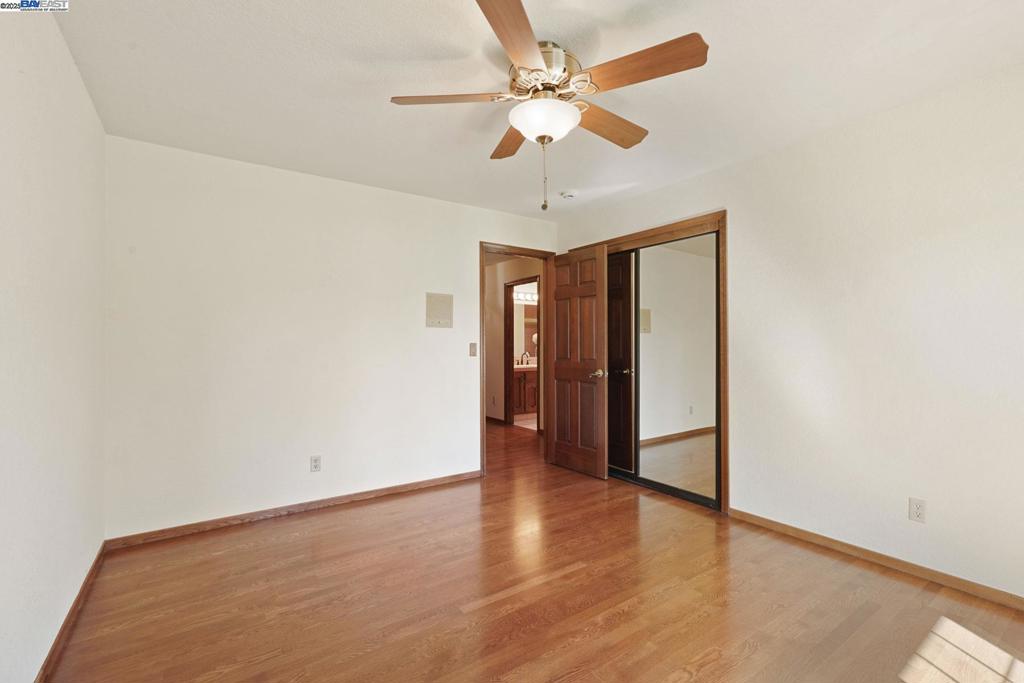 LOS RANCHOS EST - Residential