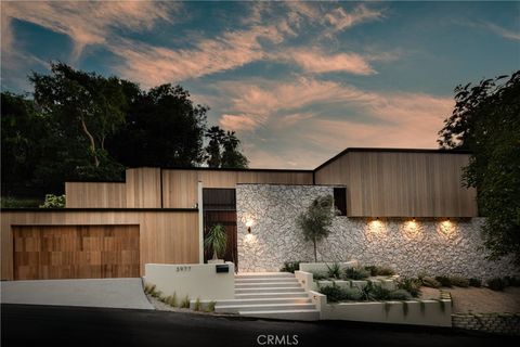 3977 Oeste Avenue Studio City CA 91604