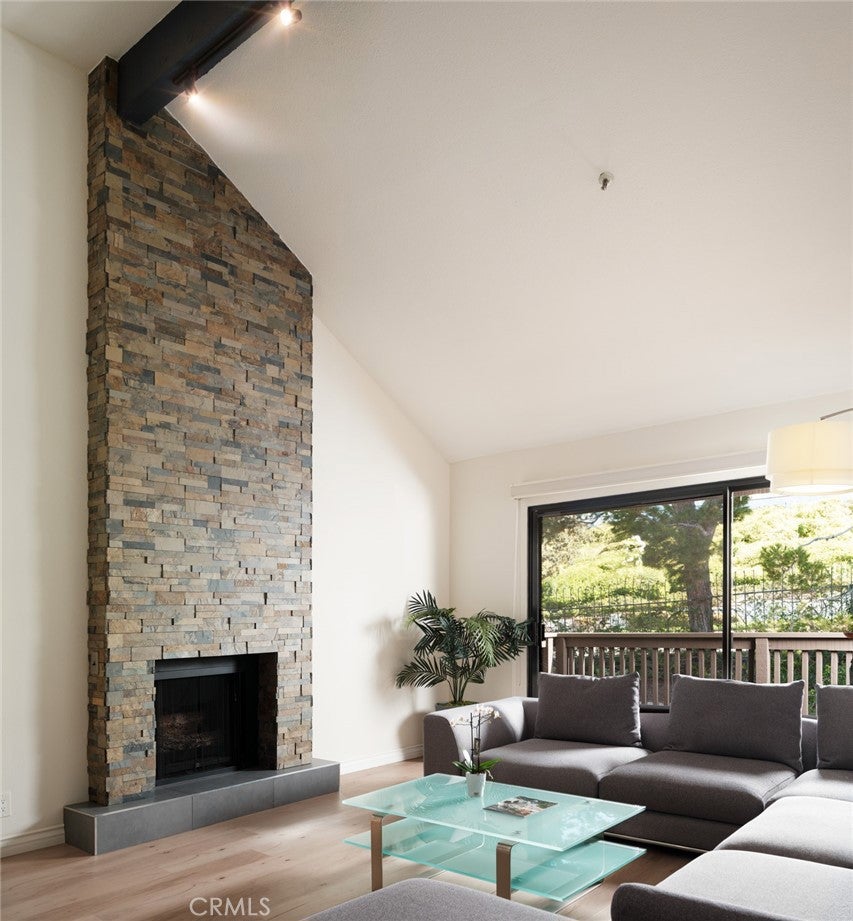 2 Canyon Island, Newport Beach CA 92660 - Photo 8