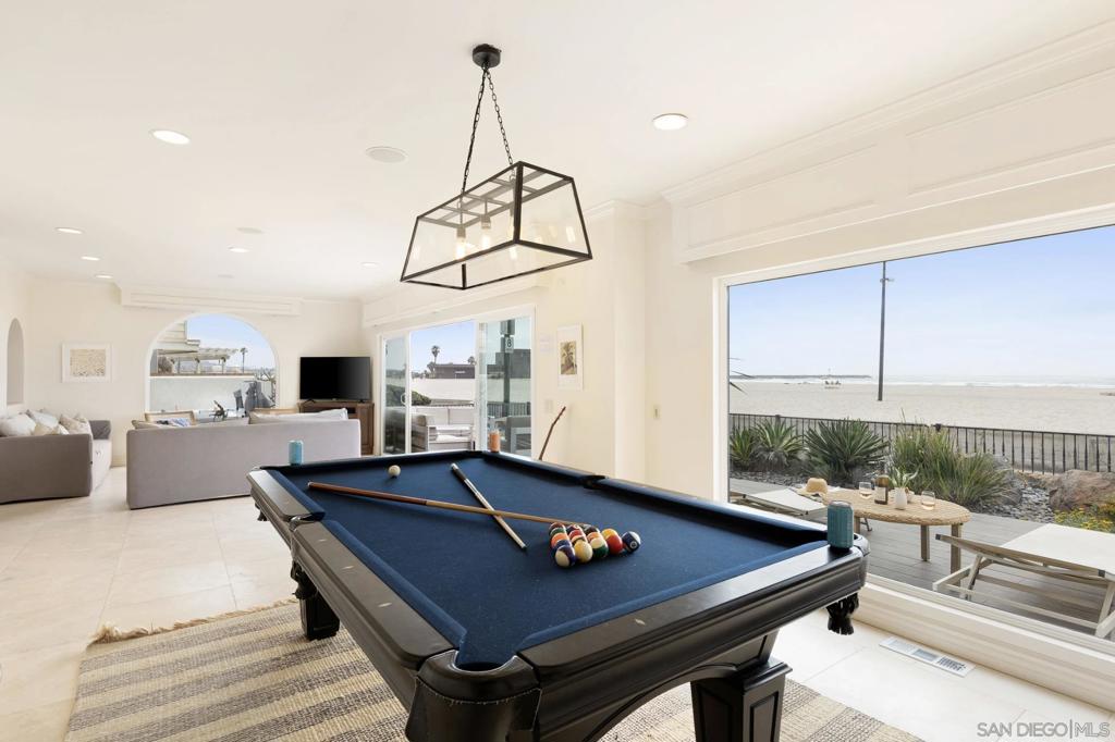 Mission Beach - Residential
