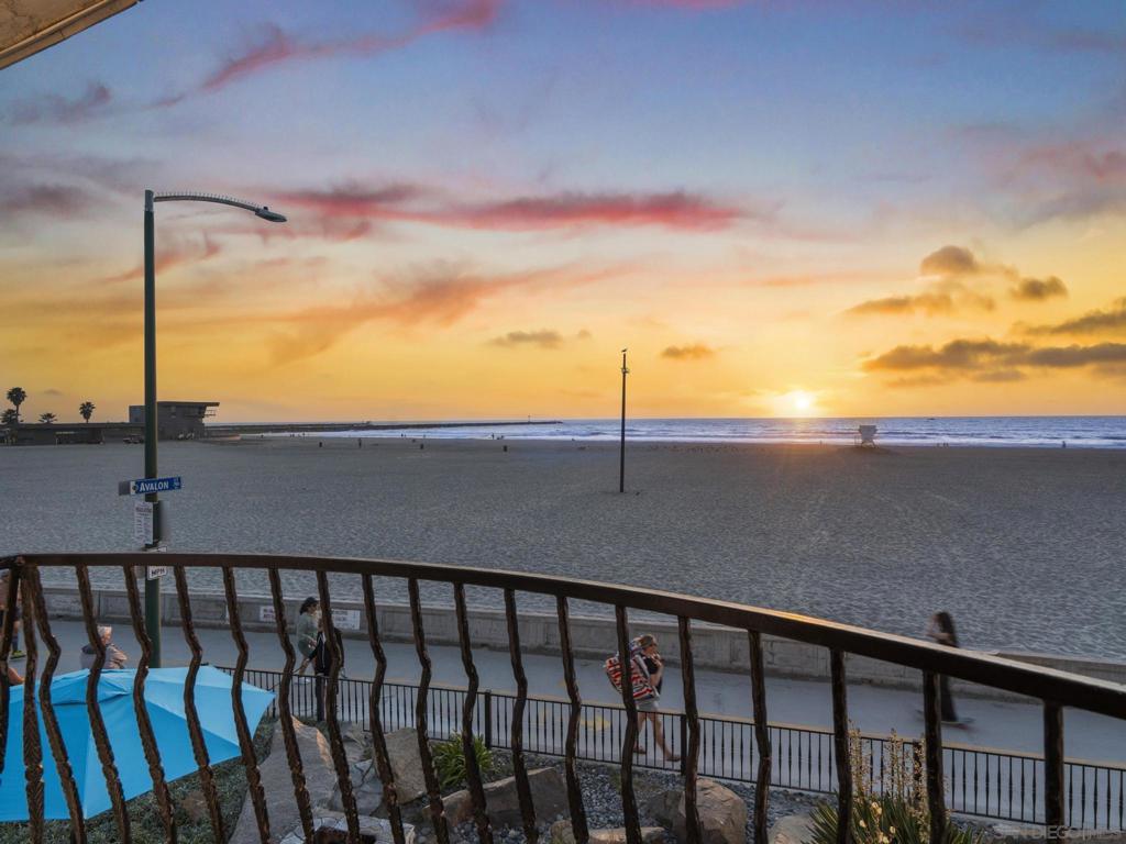Mission Beach - Residential