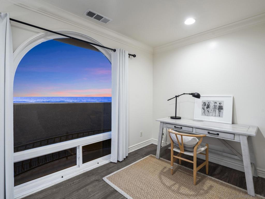 Mission Beach - Residential