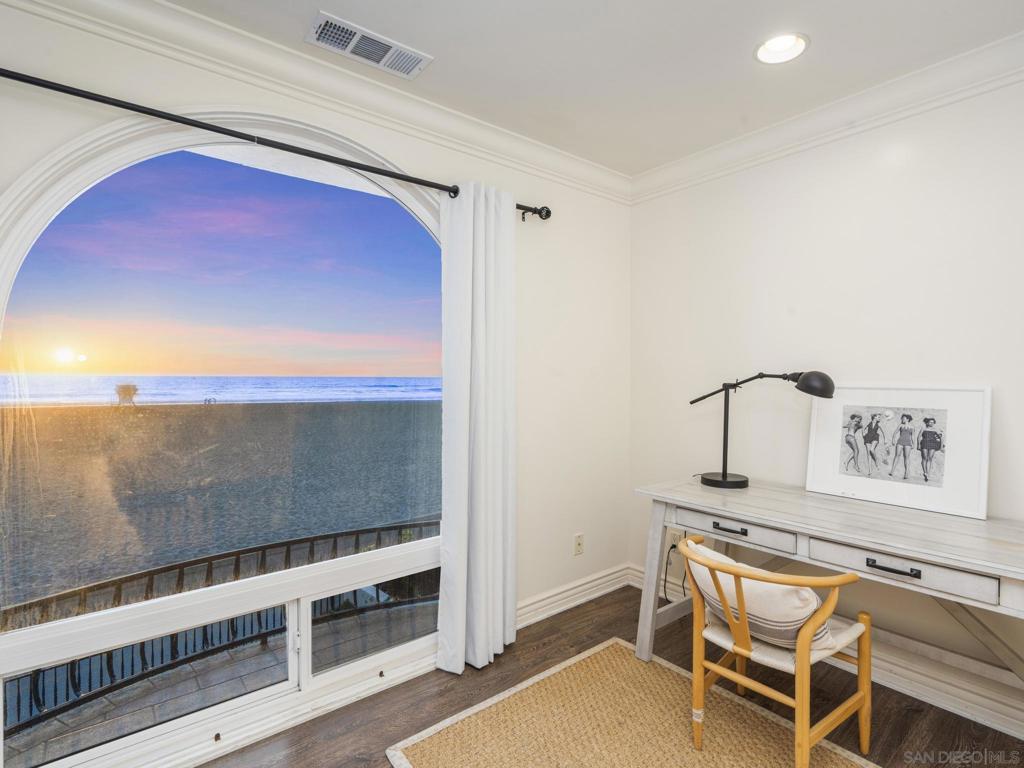 Mission Beach - Residential