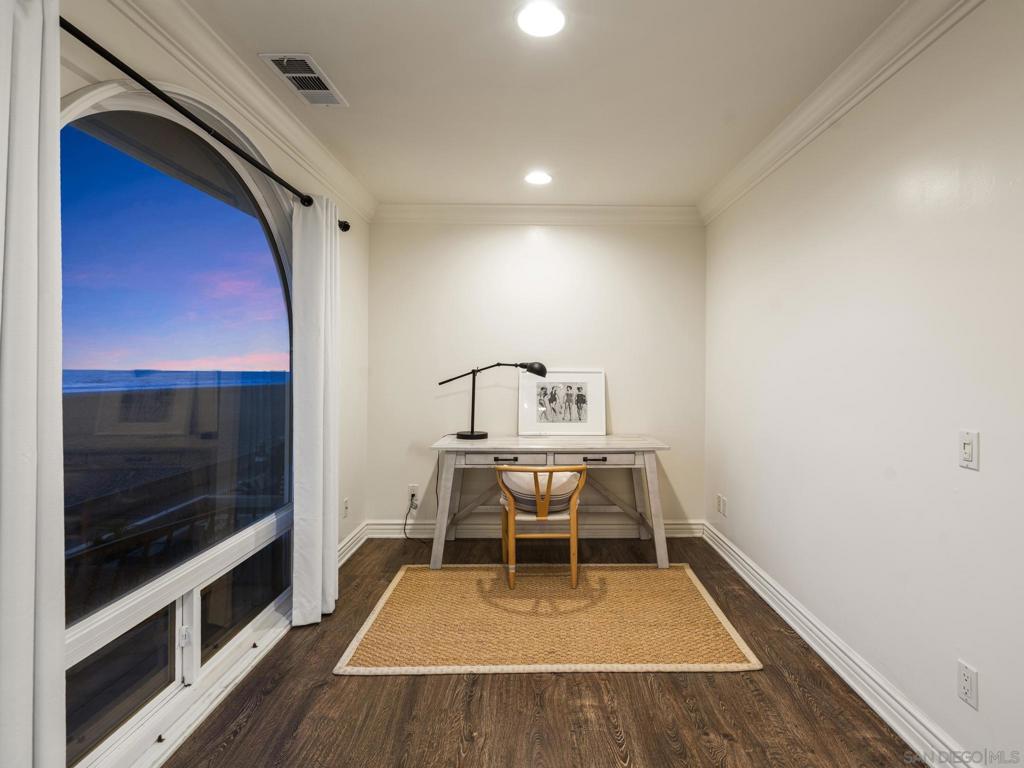 Mission Beach - Residential