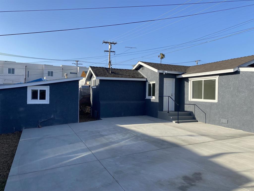 250 E Park
