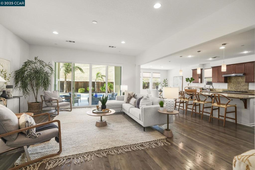 VISTA DEL MAR - Residential