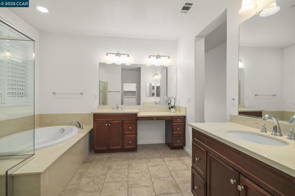 VISTA DEL MAR - Residential