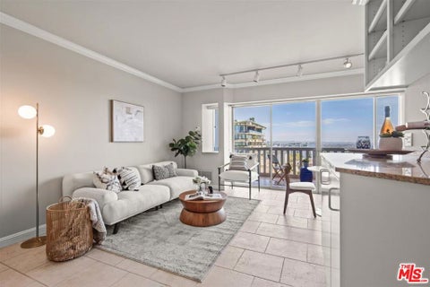 Photo of 999 N Doheny Drive #806, West Hollywood, CA 90069 (MLS # 26987647)